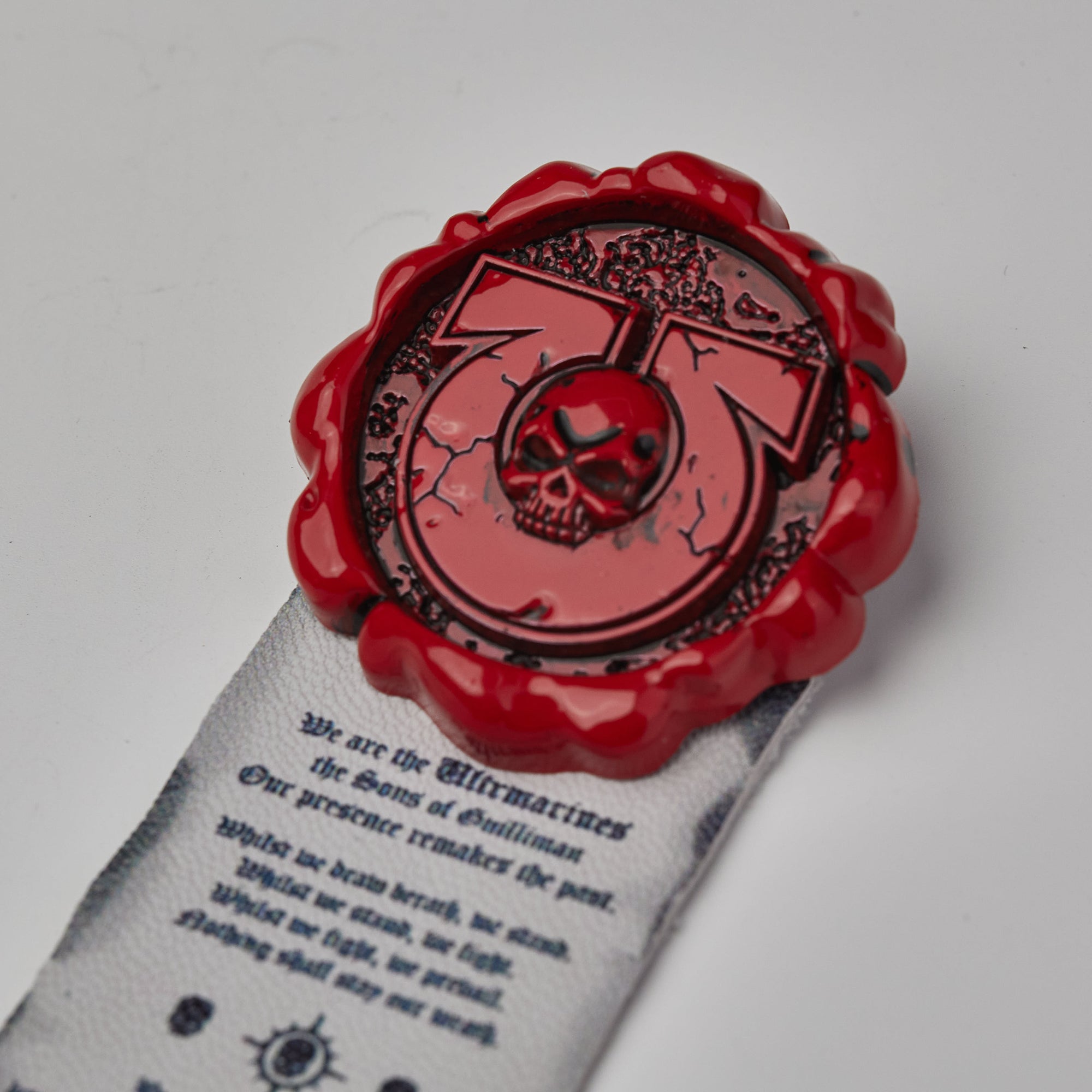 Warhammer 40K Roboute Guilliman Purity Seals Ultramarines Brooch Starforged